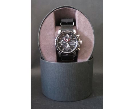 A Citizen Eco-Drive Gent's Chronograph Wristwatch. Excellent, light wear in box. 
