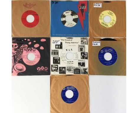 FUNK / SOUL - 7" PACK. A groovy pack of 7 x 7". Artists/ Titles include Joyce Jones - Help Me Make Up My Mind (S-10001 - Ex),