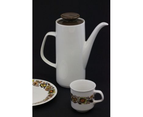 J and G Meakin studio tableware 'Bali' (34 pieces), including 2 tureens and lids, serving bowls, 5 soup bowls, 1 dessert bowl