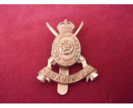 Hampshire Carabiniers Yeomanry WWI Cap Badge (Gilding-metal), slider and KC. K&amp;K: 1440