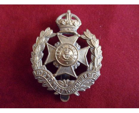 The Prince of Wales Own (West Yorkshire Regiment) 8th Battalion (Leeds Rifles) WWI Cap Badge (Brass), two lugs. K&amp;K: 1712
