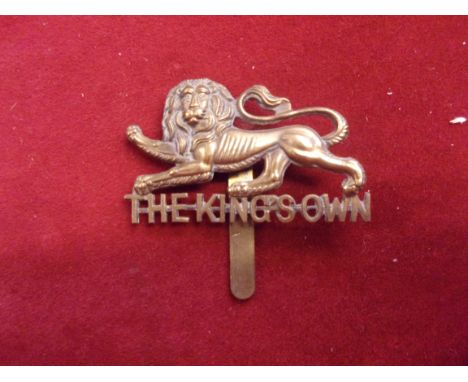 The King's Own (Royal Lancaster Regiment) WWI Forage Cap Badge (Gilding-metal), slider. K&amp;K: 592