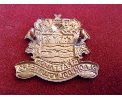1st Battalion, Blackpool Volunteers WWI Cap Badge (Brass), two lugs. K&amp;K: 1636