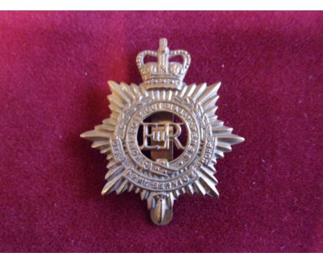Royal Army Service Corps EIIR Forage Cap Badge (Gilding-metal), two lugs. K&amp;K: 2118