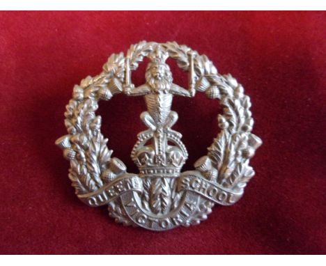 Royal Military Academy Sandhurst EIIR Officers Cap Badge (Silver-plated), slider and made J.R. Gaunt. The Royal Military Coll