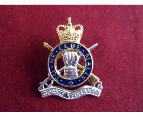 Royal Wessex A Sqn Dorset Yeomanry EIIR Officers Cap Badge (Gilt and enamel), two lugs. 