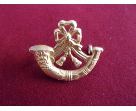 Sherwood Rangers Yeomanry (Hussars) Cap Badge (Gilt), two lugs, second type of this badge with a slightly smaller bugle . K&a