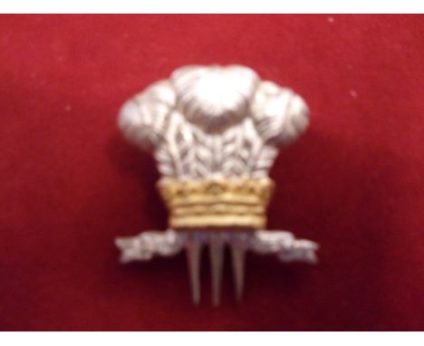 10th Royal Hussars (Prince of Wales's Own) Officers Beret/Tent cap Badge (Silver-plated and gilt), two lugs. K&amp;K: 1929