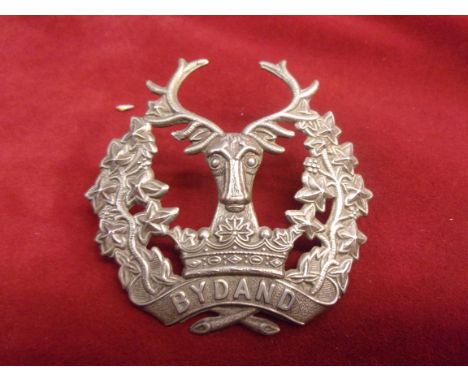 Gordon Highlanders  WWI Glengarry Cap Badge (White-metal), two lugs. K&amp;K: 687
