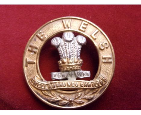 The Welsh Regiment Other Ranks Helmet Plate Centre 1902-1914 (Bi-metal construction) K&amp;K: 397.  Three lugs. There is a va