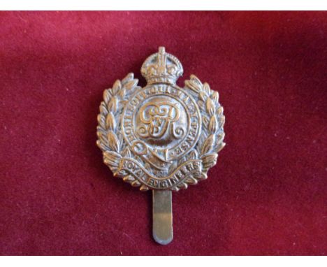 Royal Corps of Engineers WWI 1916 Economy Forage Cap Badge (Gilding-metal), extended slider and solid centre. K&amp;K: 853. R