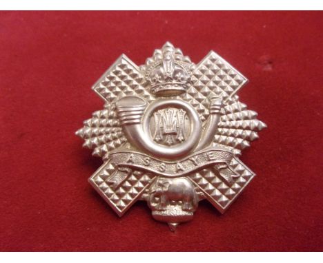 Highland Light Infantry WWI Glengarry Badge (White-metal), two lugs but with  longer scroll. K&amp;K: 683