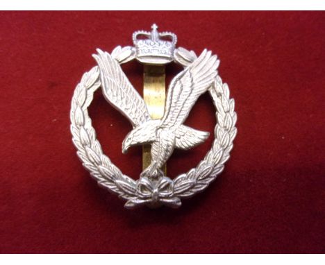 Army Air Corps EIIR Cap Badge (White-metal), two lugs, maker: Marples &amp; Beasley, B'ham. 