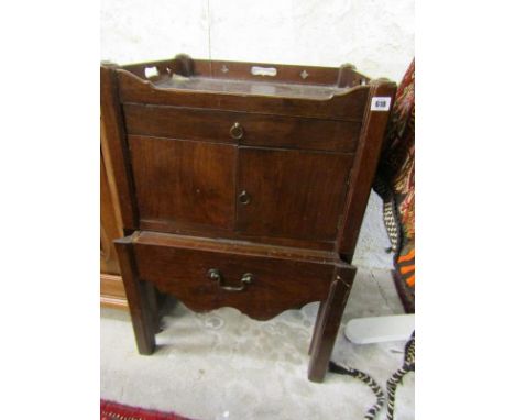 GEORGIAN MAHOGANY BEDSIDE COMMODE, twin cupboard and drawer base with tray top, 56cm width 