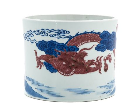 Decorated with tigers and dragons, Kangxi mark, 15 cm. tall. 
