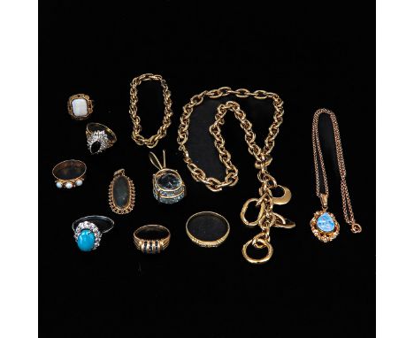 11 pieces, including 14KG, largest ring is ring size 20.