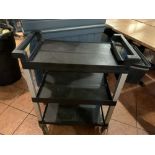 Chariot de service sur roues avec bac coté RUBBERMAID