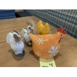 Lot de 4 poules déco variées