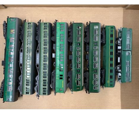 MIX - 00, LIMA 515874, Hornby Dublo Airfix BR 040 rail car, TRIANG, Hornby, Kitmaster, BR & Southern  Condition 3    604