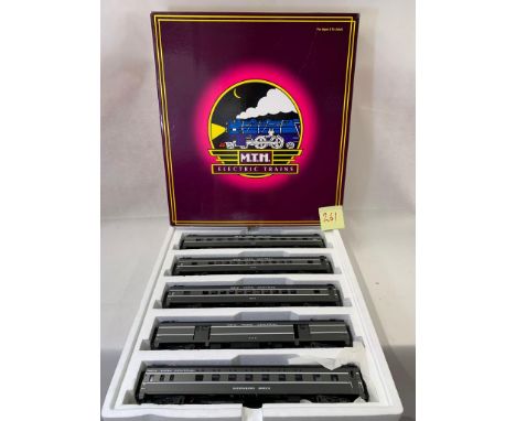 MTH 0 Gauge 5 carriage passenger set New York Central, madison, baggage car and 4 others all with lights  Condition 1  261