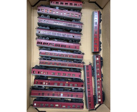 14 x 00 Gauge plastic mixed TTR, TRIANG, LIMA all LMS maroon carriages  Condition 5    587