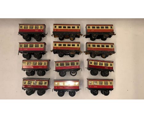 Hornby 0 Gauge 4 wheel carriages in red & cream & 4 Chad Valley tin plate for The Master Cutler, playworn  Condition 5   888