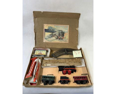 0 gauge passenger set with 0-4-0 engine & tender. 1 red 1 green munchen BA carriages. 1 station building, overbridge & signal