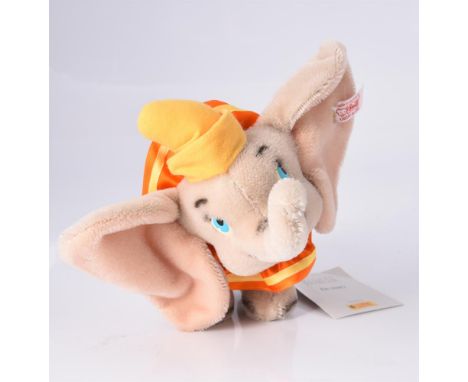 
	
		STEIFF, DUMBO AND TIMOTHY MOUSE, 00556 and 01390, DISNEY SHOWCASE COLLECTION, CIRCA 2002 
		60th Anniversary of Dumbo, l