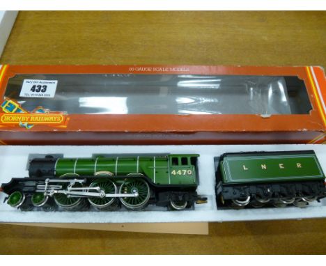 BOXED HORNBY LNER CLASS A1 4470 GREAT NORTHERN ENGINE AND TENDER