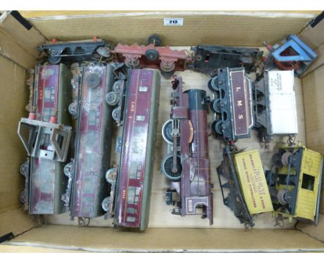 BOX OF LARGE SCALE CARRIAGES, TRUCKS, TRAIN AND TENDER INCLUDING HORNBY