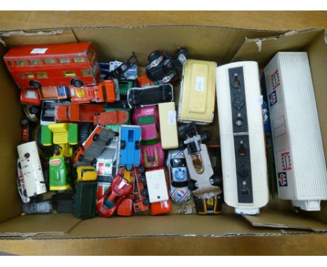BOX OF MIXED VEHICLES INCLUDING TONKA, CORGI, MATCHBOX, MAJORETTE, LONE STAR ETC