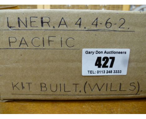 LNER A.4 4-6-2 PACIFIC ENGINE AND TENDER MODEL KIT