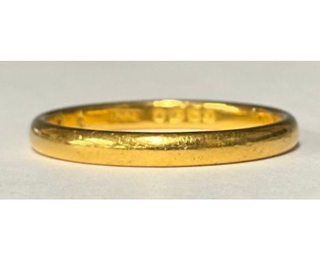 A 22ct gold wedding band, ring size Q/R, 3.4g 