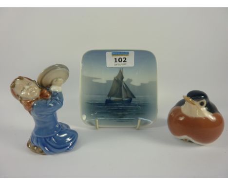 Royal Copenhagen robin, Royal Copenhagen figure of a girl playing the cymbals and a pin dish (3)  Condition Report Very good 