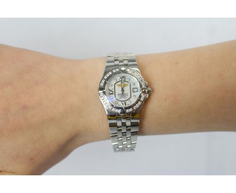 Breitling Chronometer Centre watch with fine quartz mechanism, unidirectional rotating bezel. Needs new battery. Part of a co