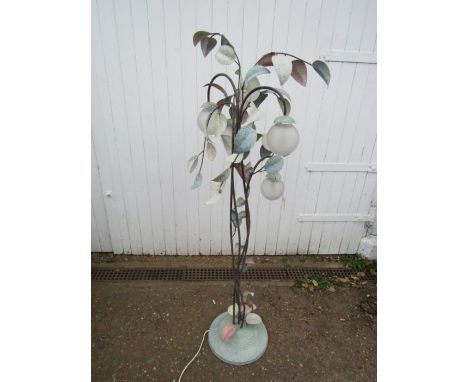 Metal floor lamp with leaf detail 