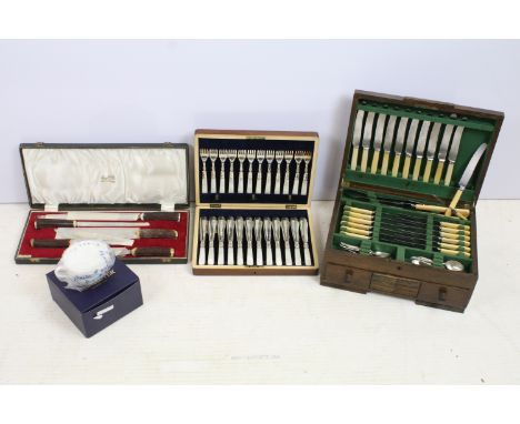 Butler's Sheffield antler handle box of knives and carving items, together with Mother of Pearl handled Silver plate fish kni