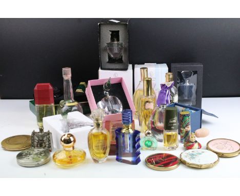 Large selection of vintage scent and perfume bottles, atomisers, compacts and perfumes, to include, Crystal clear collectable