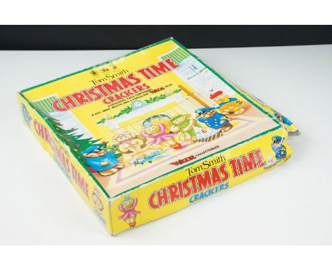 Tom Smith Wade collectables Christmas Crackers, contains six crackers, boxed