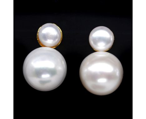 A pair of 925 silver gilt pearl earrings, L. 2cm.