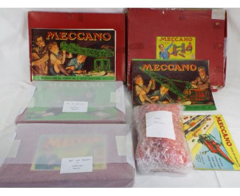 Meccano - various 1940s boxed sets comprising Set No 2, Set No 3, Set No 3A, Set No 4A, all boxes with instruction books - in