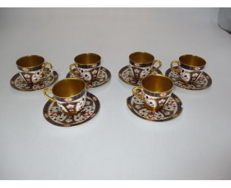 Set of 6 Royal Worcester Porcelain Imari Pattern Coffee Cups and Saucers, 3 saucers damaged 