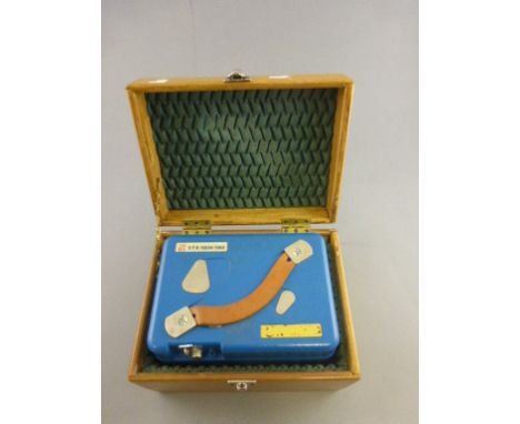 Boddy Ridewood S T B Pigeon Timer in Wooden Carrying Case