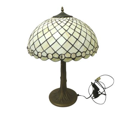 A Tiffany style table lamp, 40cm diameter by 58cm tall.