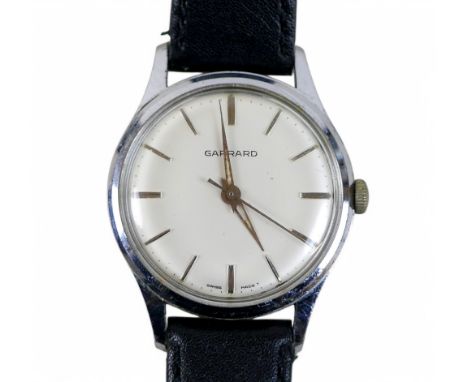 A Garrard mid size manual wind wristwatch, 32mm case no 727700.
