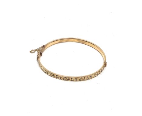 Vintage 9ct Gold metal core Bangle (11g)