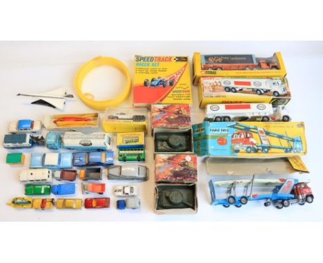 Collection of vintage models to include a boxed excellent condition Corgi Major 1100 Mack Truck with Trans-Continental Traile
