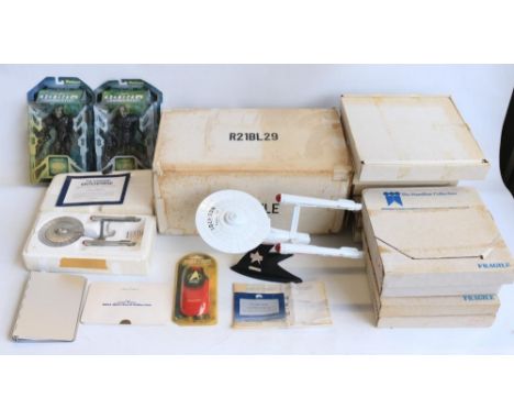 Collection of Star Trek themed models and collectibles to include a boxed Franklin Mint diecast 25th anniversary edition Star