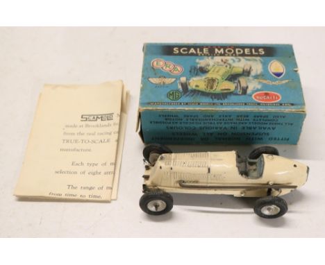 Vintage pre-war boxed ScaMold (Scale Models) metal E.R.A. racing car model in poor/damaged condition (front right wheel detac