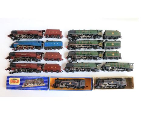 Collection of previously run OO gauge metal bodied electric steam locomotive models from Hornby Dublo, all 3 rail except for 